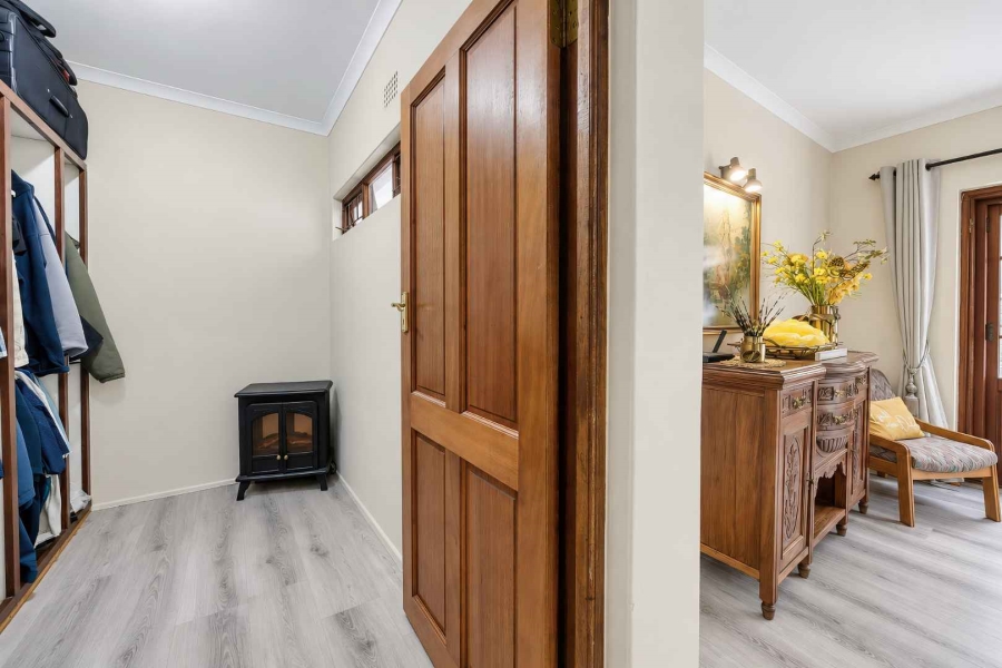 5 Bedroom Property for Sale in Fisherhaven Western Cape